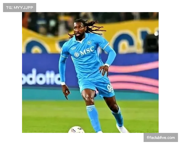 姆伯莫连续三场贡献三球一助，获评曼联十月最佳球员